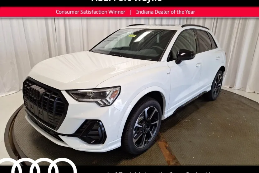 2025 Audi Q3 45 TFSI S line Premium photo 1