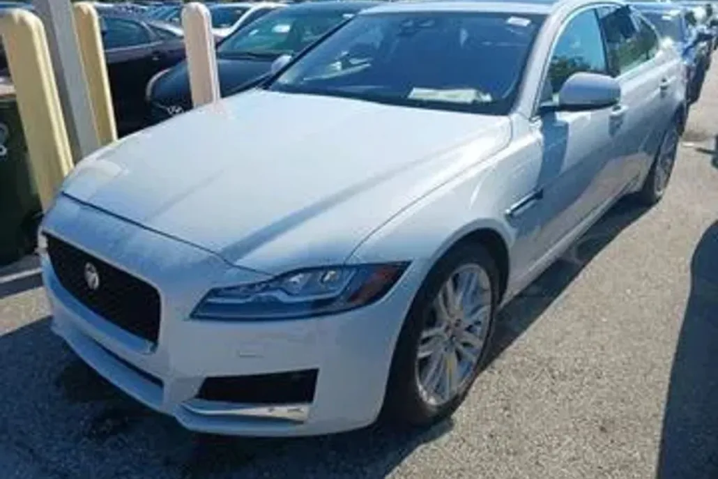2018 Jaguar XF 35t Portfolio photo 1