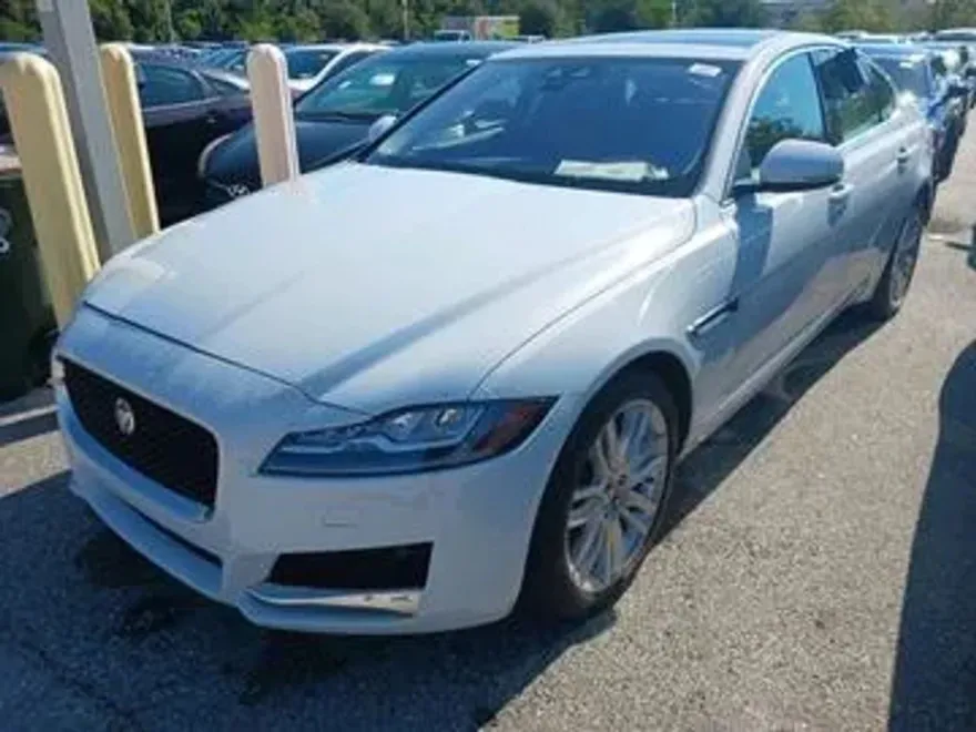 2018 Jaguar XF 35t Portfolio photo 1