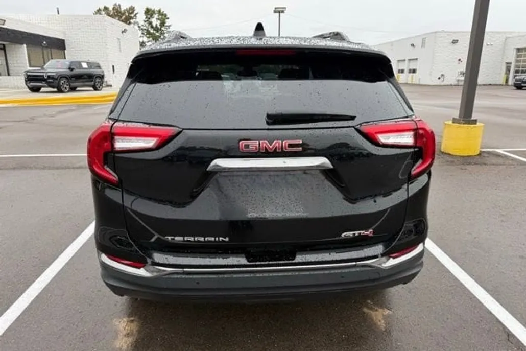 2022 Gmc Terrain AT4 photo 1