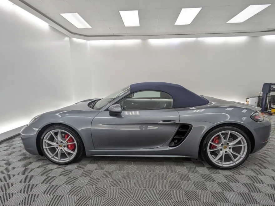 2025 Porsche Boxster S photo 2