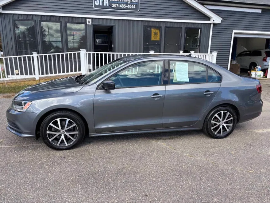 2016 Volkswagen Jetta 1.4T SE photo 1