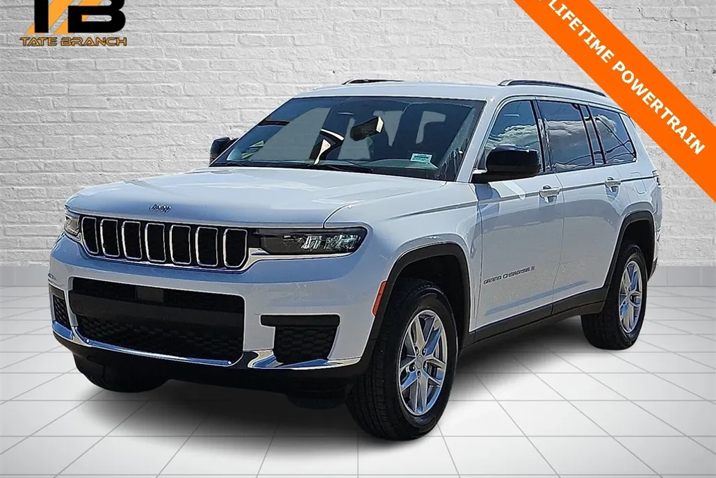 2025 Jeep Grand Cherokee Laredo photo 1