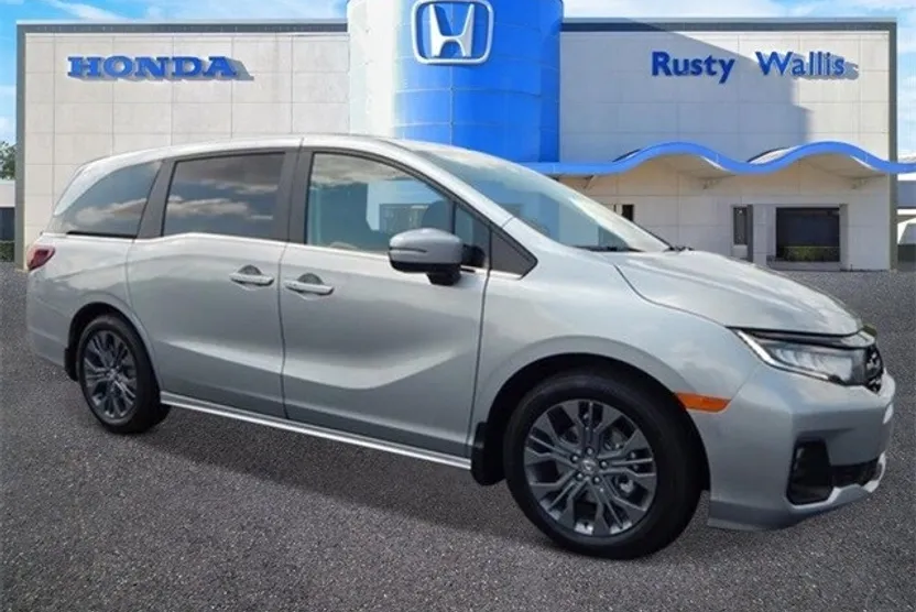 2026 Honda Odyssey Touring photo 1