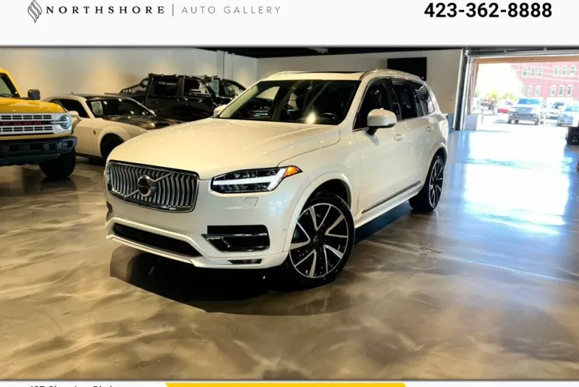2023 Volvo XC90 B5 Plus photo 1