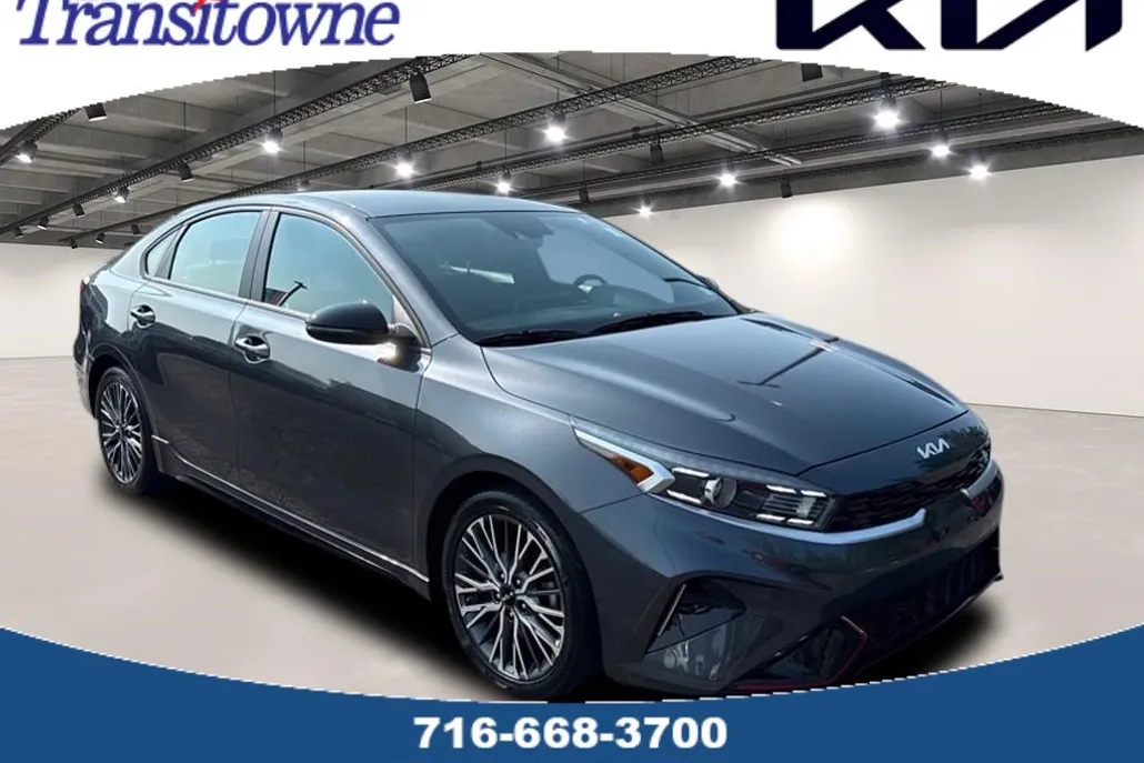 2023 Kia Forte GT-Line photo 1