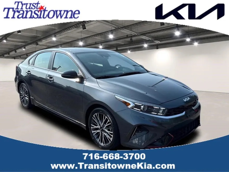 2023 Kia Forte GT-Line photo 1