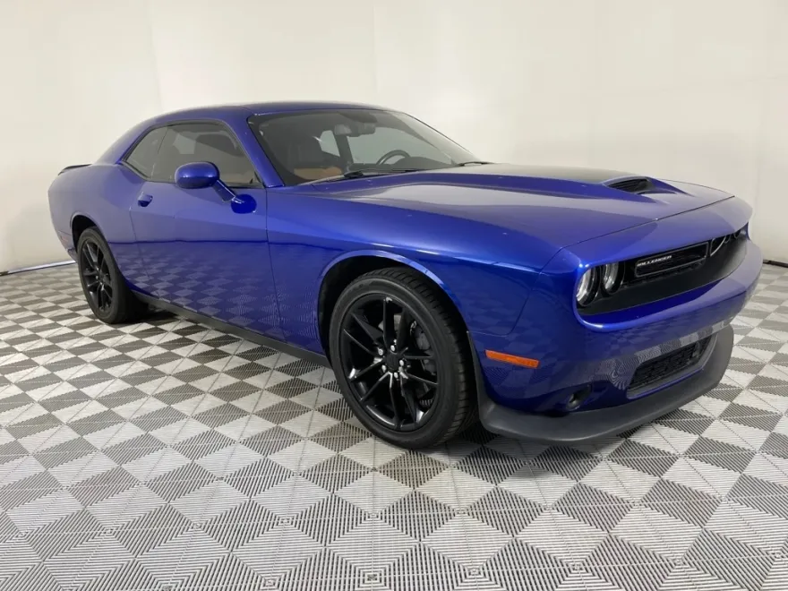 2021 Dodge Challenger GT photo 1