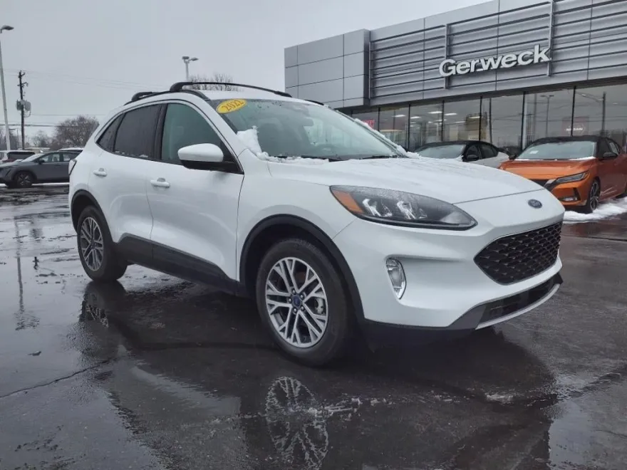 2022 Ford Escape Hybrid SEL photo 1
