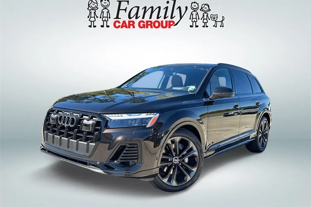 2025 Audi Q7 55 Prestige photo 1