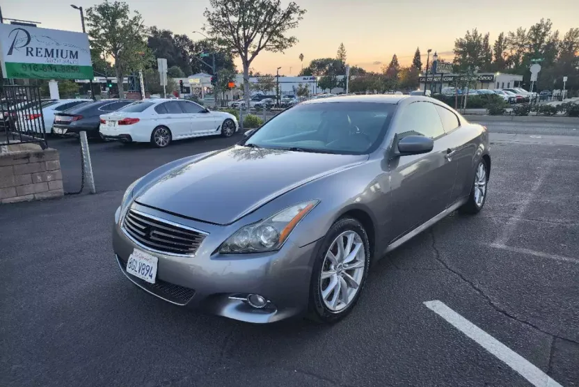 2011 Infiniti G37 Coupe Journey photo 1