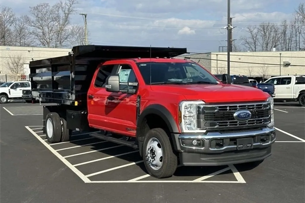 2024 Ford F-450 photo 1