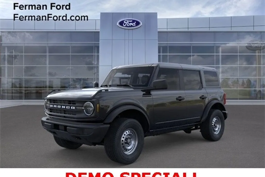 2025 Ford Bronco Base photo 1