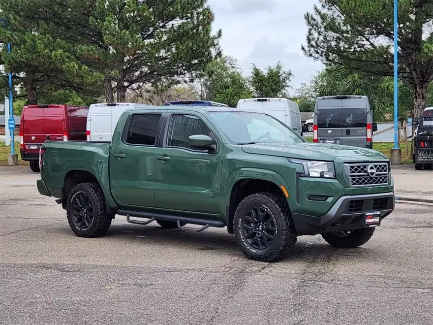 2022 Nissan Frontier Crew Cab SV photo 1