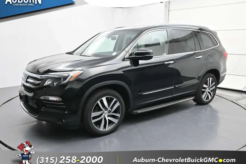 2017 Honda Pilot Elite photo 1