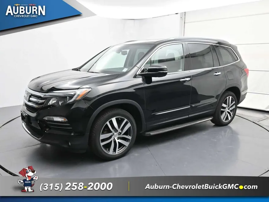 2017 Honda Pilot Elite photo 1