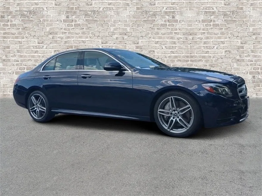2019 Mercedes Benz E 300 photo 1