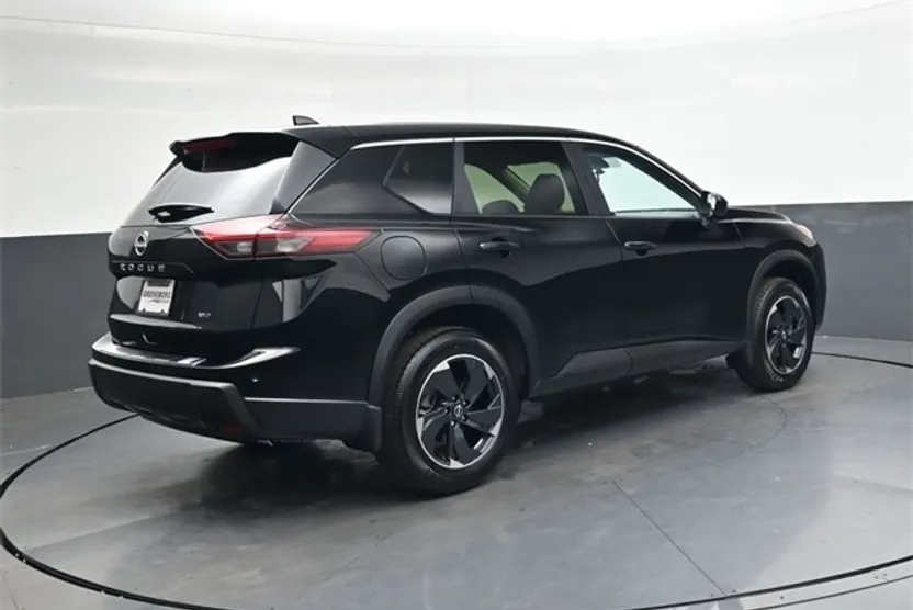 2026 Nissan Rogue SV photo 1