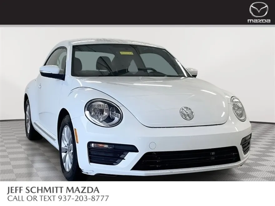 2019 Volkswagen Beetle S photo 1