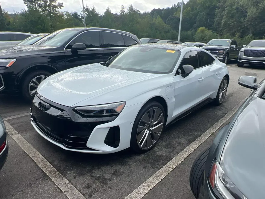 2022 Audi e-tron GT Prestige photo 1
