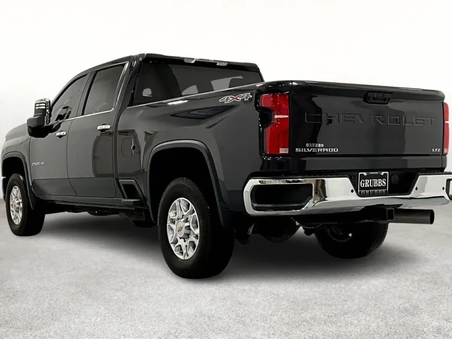 2024 Chevrolet Silverado 2500HD LTZ photo 13