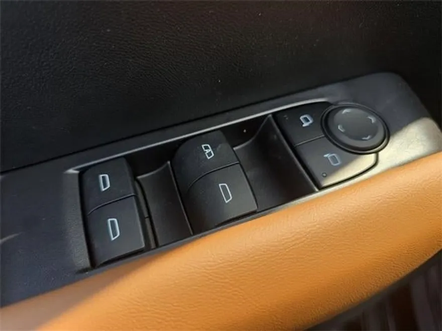 2025 Gmc Canyon AT4 photo 23