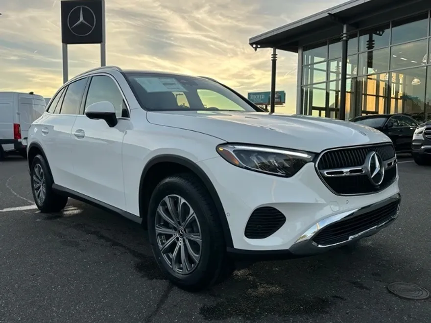 2026 Mercedes Benz GLC 300 4MATIC photo 1