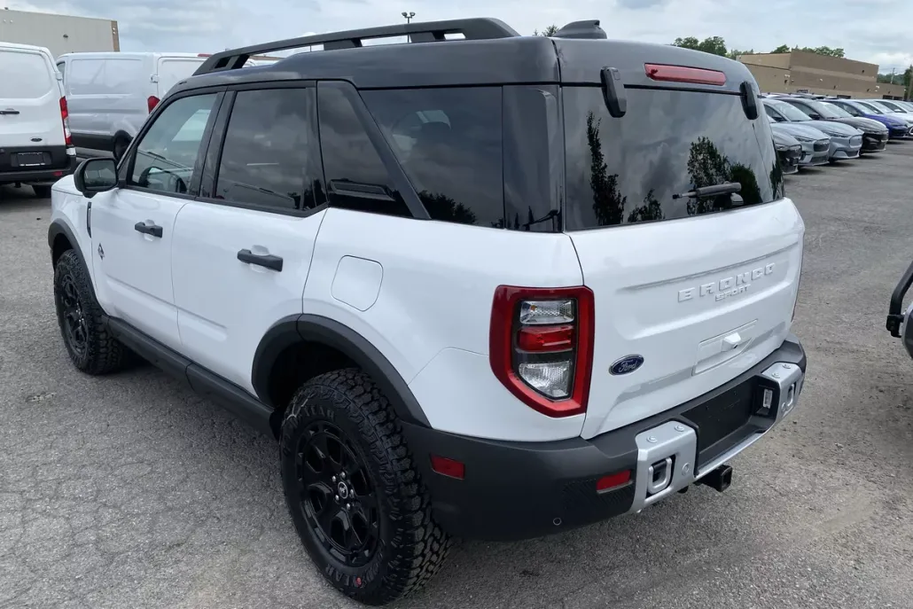 2025 Ford Bronco Sport Outer Banks photo 1