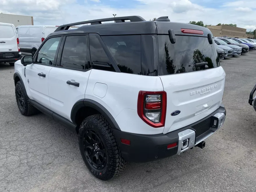 2025 Ford Bronco Sport Outer Banks photo 1