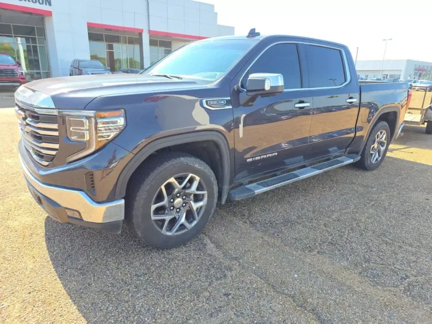 2024 Gmc Sierra 1500 SLT photo 1