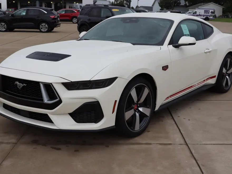 2025 Ford Mustang GT Premium photo 1