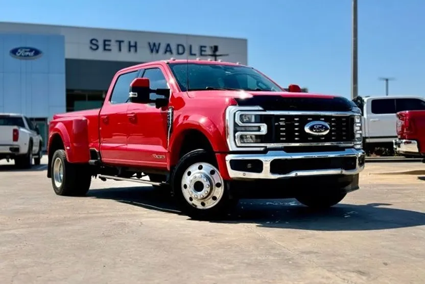 2023 Ford F-450 photo 1