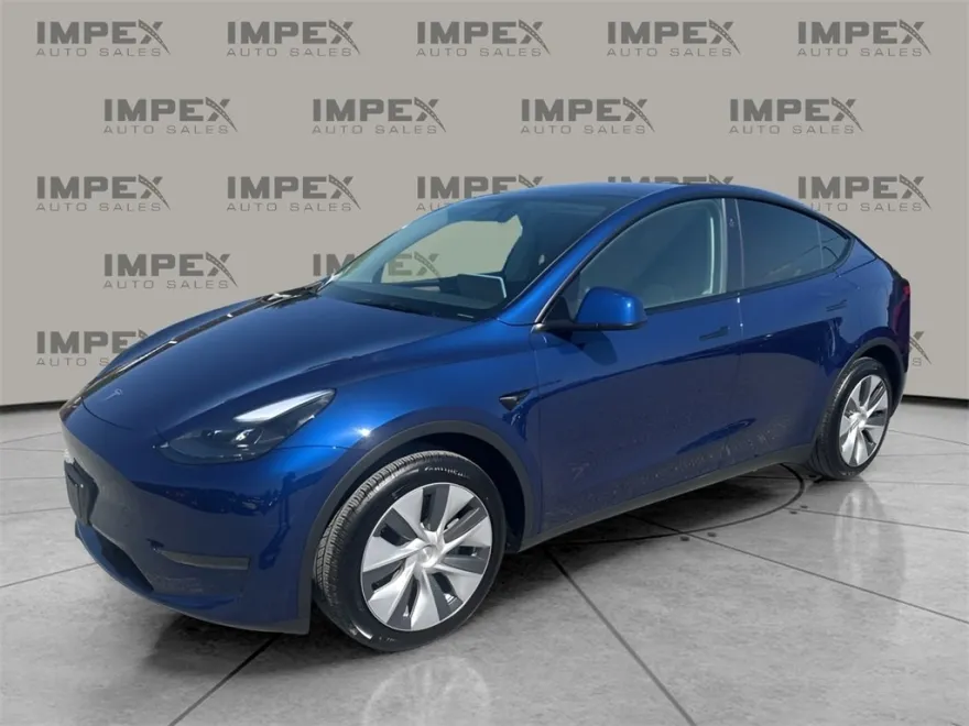2024 Tesla Model Y Standard Range photo 1