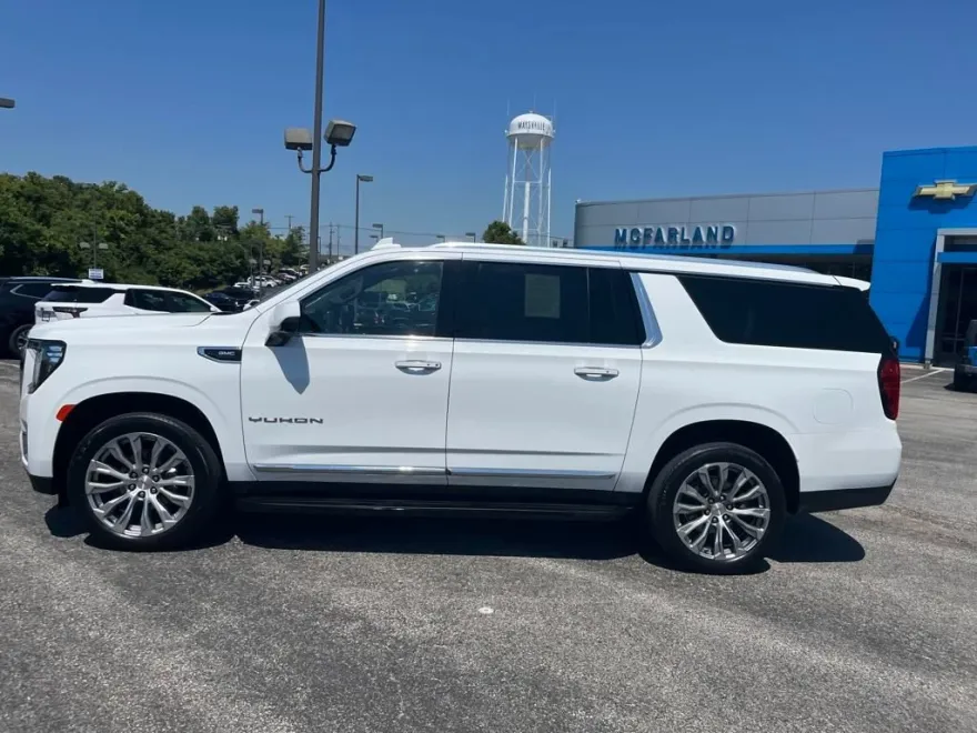 2023 Gmc Yukon XL SLT photo 1