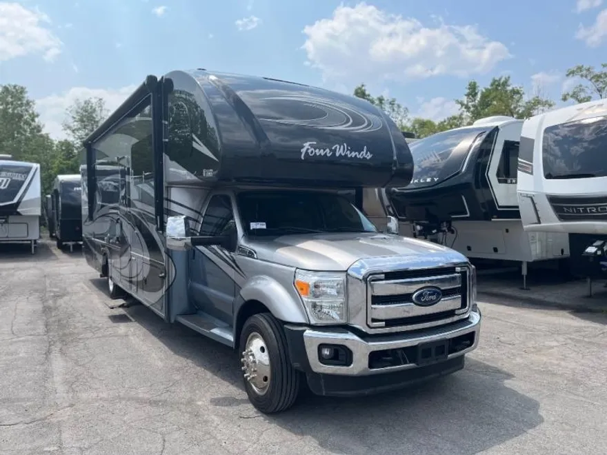 2016 Ford F-550 photo 1