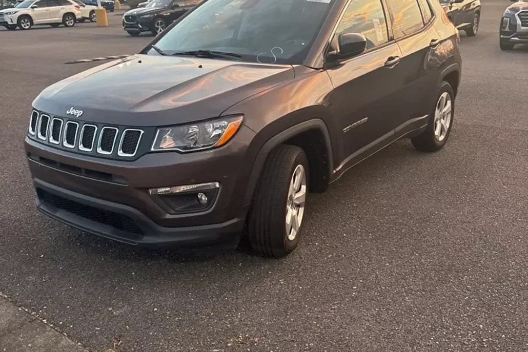 2019 Jeep Compass Latitude photo 1