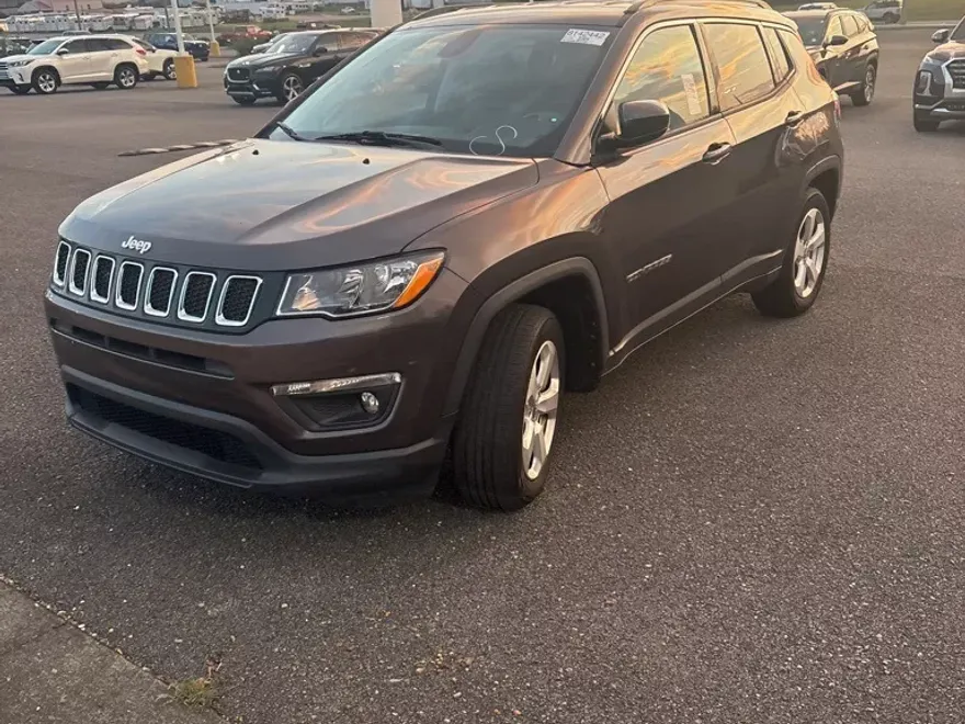 2019 Jeep Compass Latitude photo 1