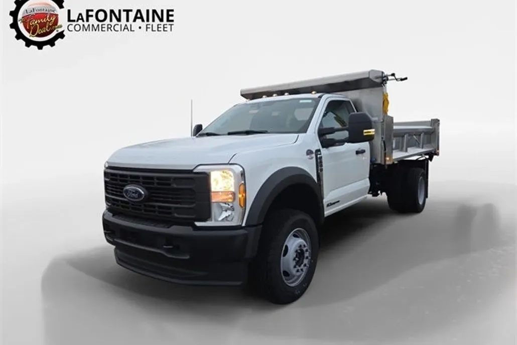 2024 Ford F-600 photo 1