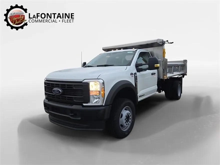 2024 Ford F-600 photo 1
