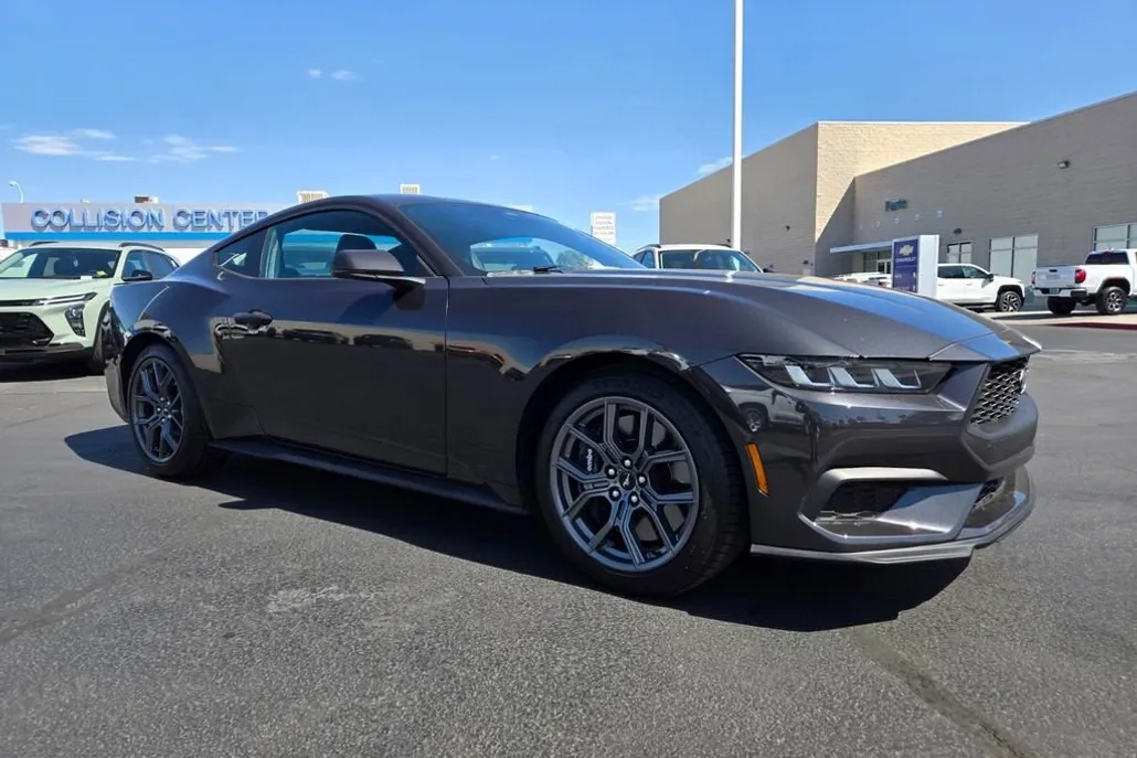 2024 Ford Mustang EcoBoost photo 1