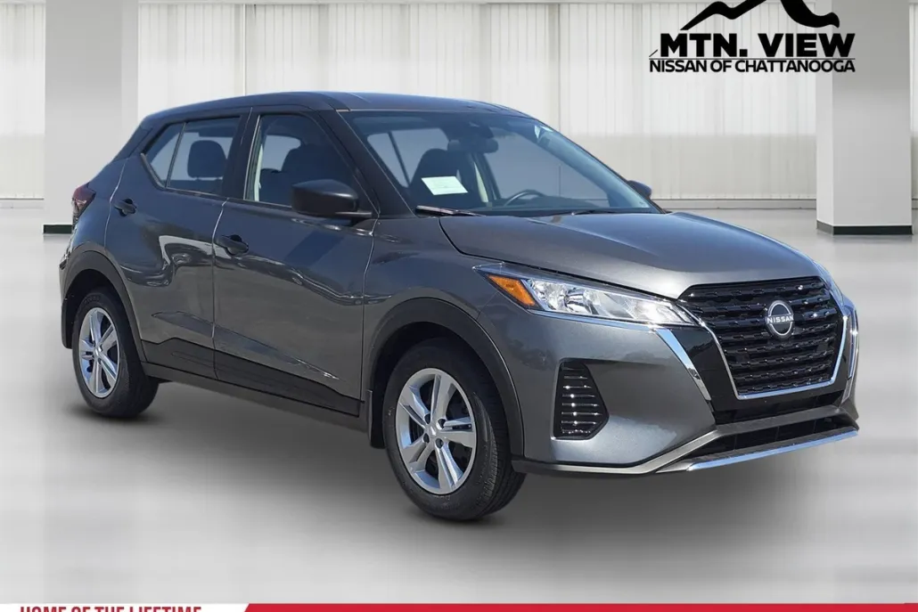 2025 Nissan Kicks Play S photo 1