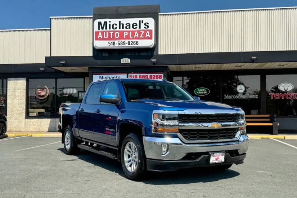 2018 Chevrolet Silverado 1500 LT photo 1