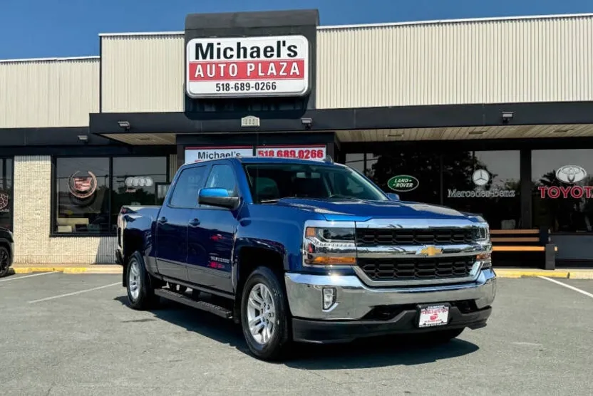 2018 Chevrolet Silverado 1500 LT photo 1