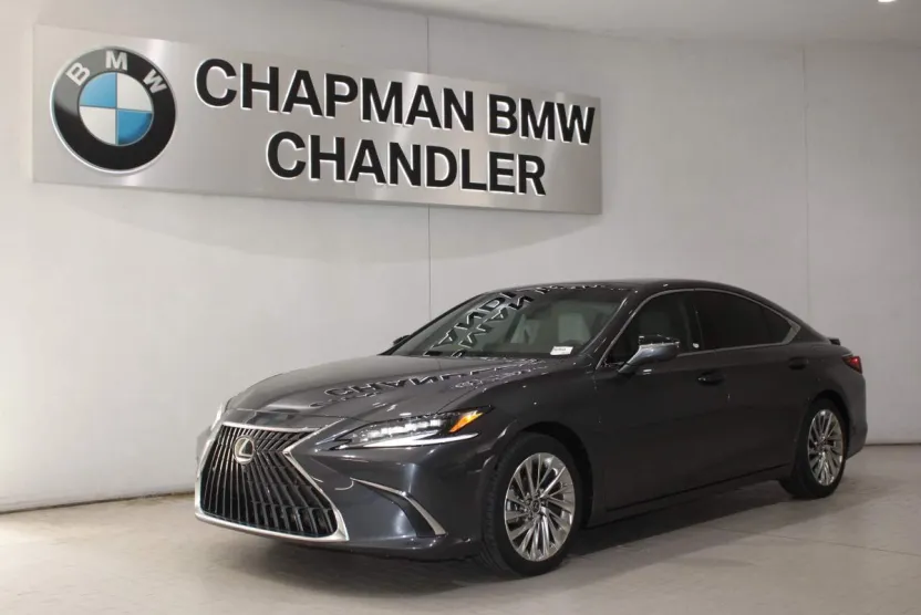 2022 Lexus ES 350 Ultra Luxury photo 1