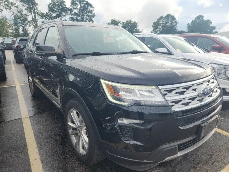 2018 Ford Explorer XLT photo 1