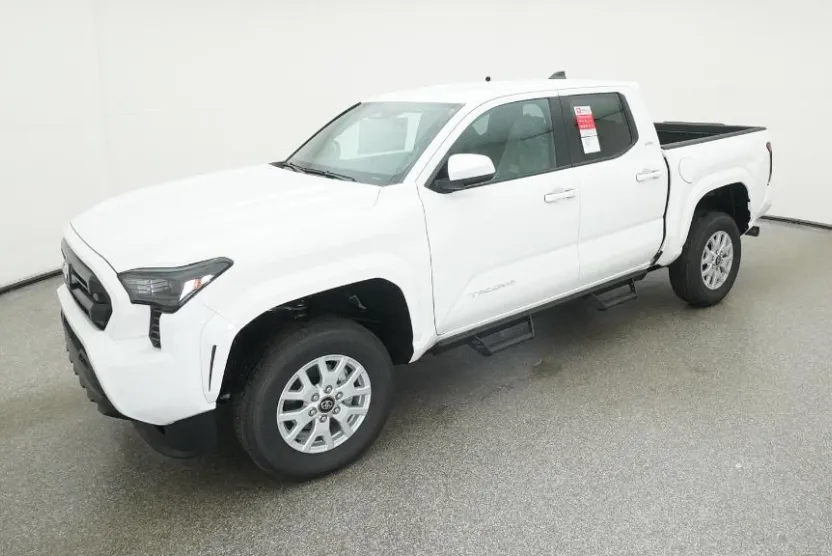 2025 Toyota Tacoma SR5 4x4 Double Cab photo 1