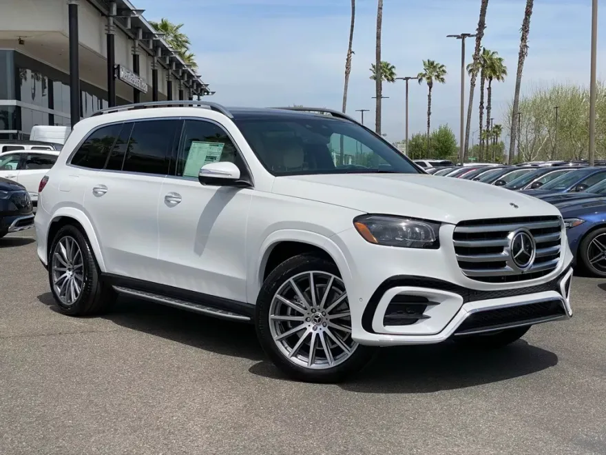 2025 Mercedes Benz GLS 580 4MATIC photo 1