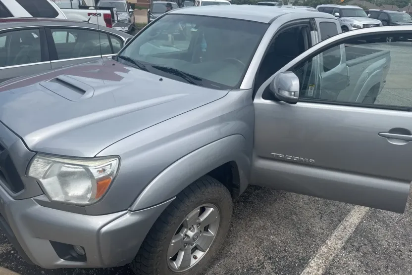 2015 Toyota Tacoma photo 1