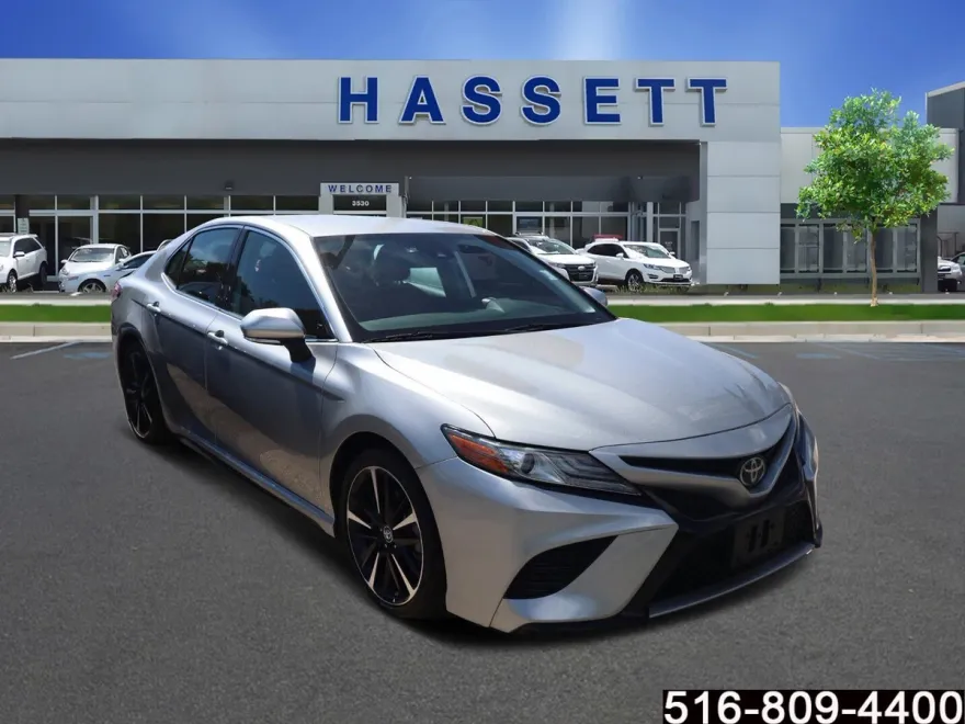 2019 Toyota Camry XSE photo 1