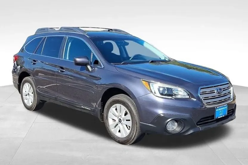 2017 Subaru Outback 2.5i Premium photo 1